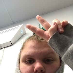 Meet your Posher, Cari